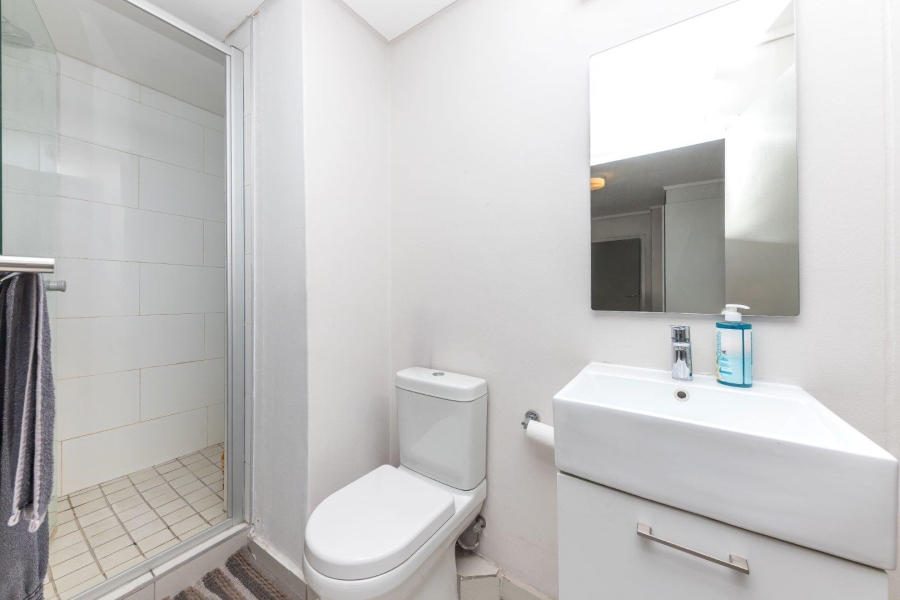 1 Bedroom Property for Sale in Observatory Western Cape